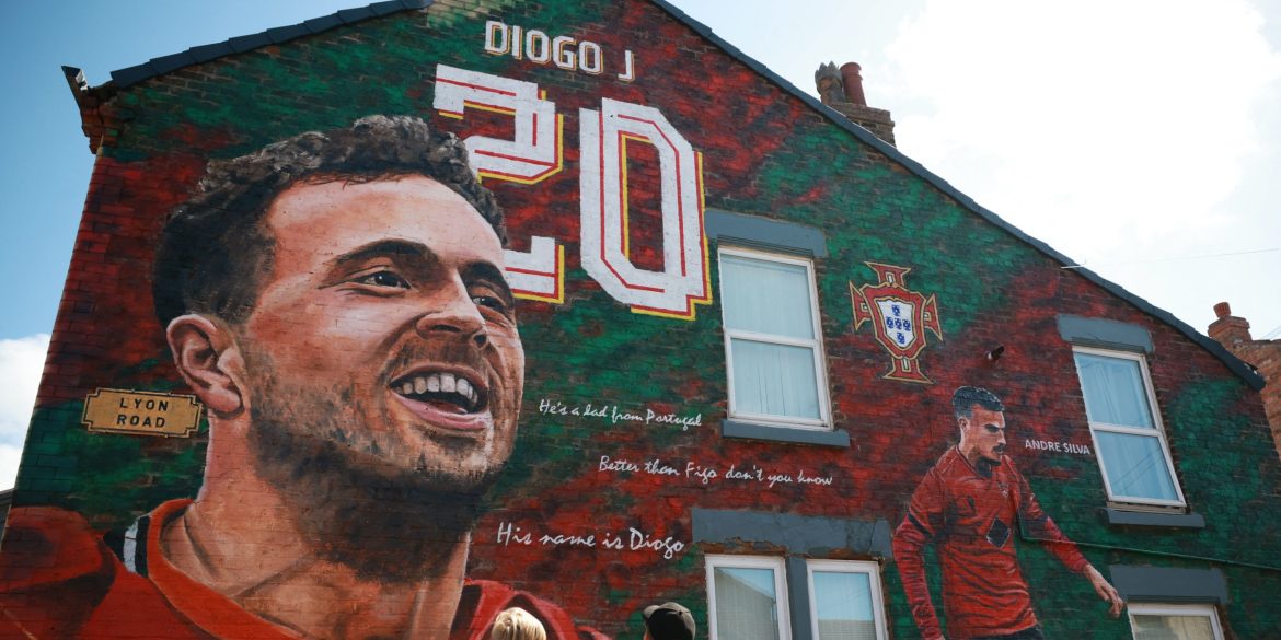 10 retired shirt numbers from English clubs