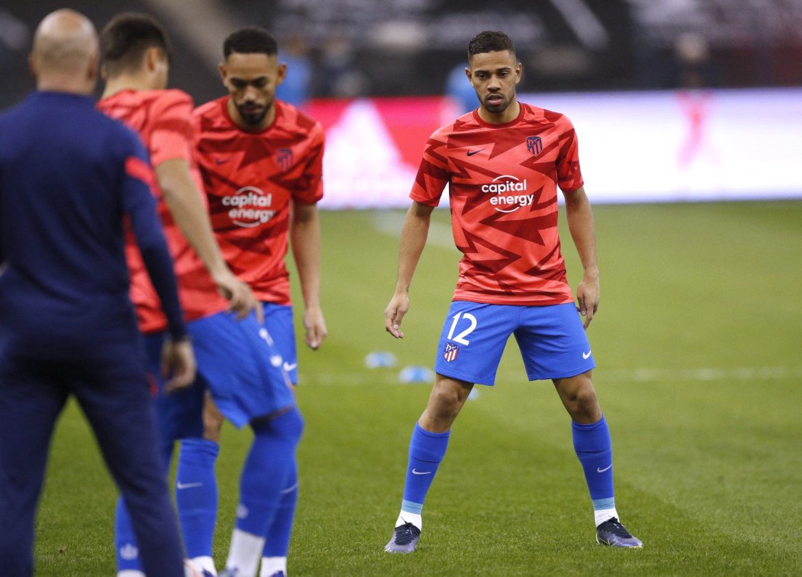 Newcastle prioritising Renan Lodi