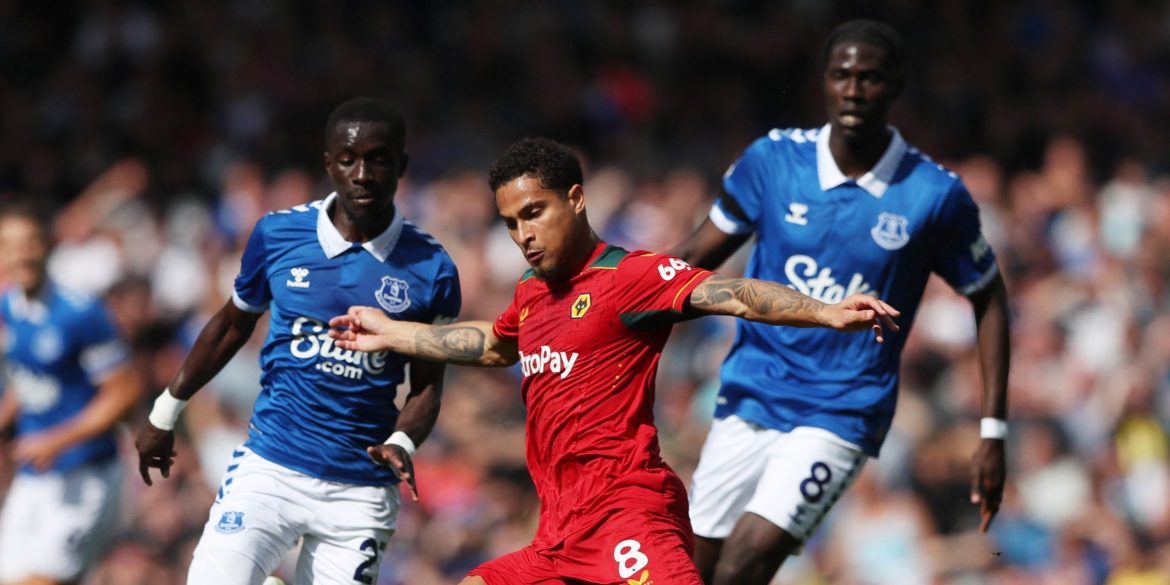 Dyche must drop 4/10 Everton man for "top-class" £120k-p/w ace